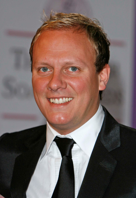 Hur lång är Antony Cotton