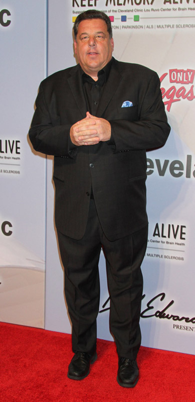 Πόσο ψηλός είναι ο Steve Schirripa